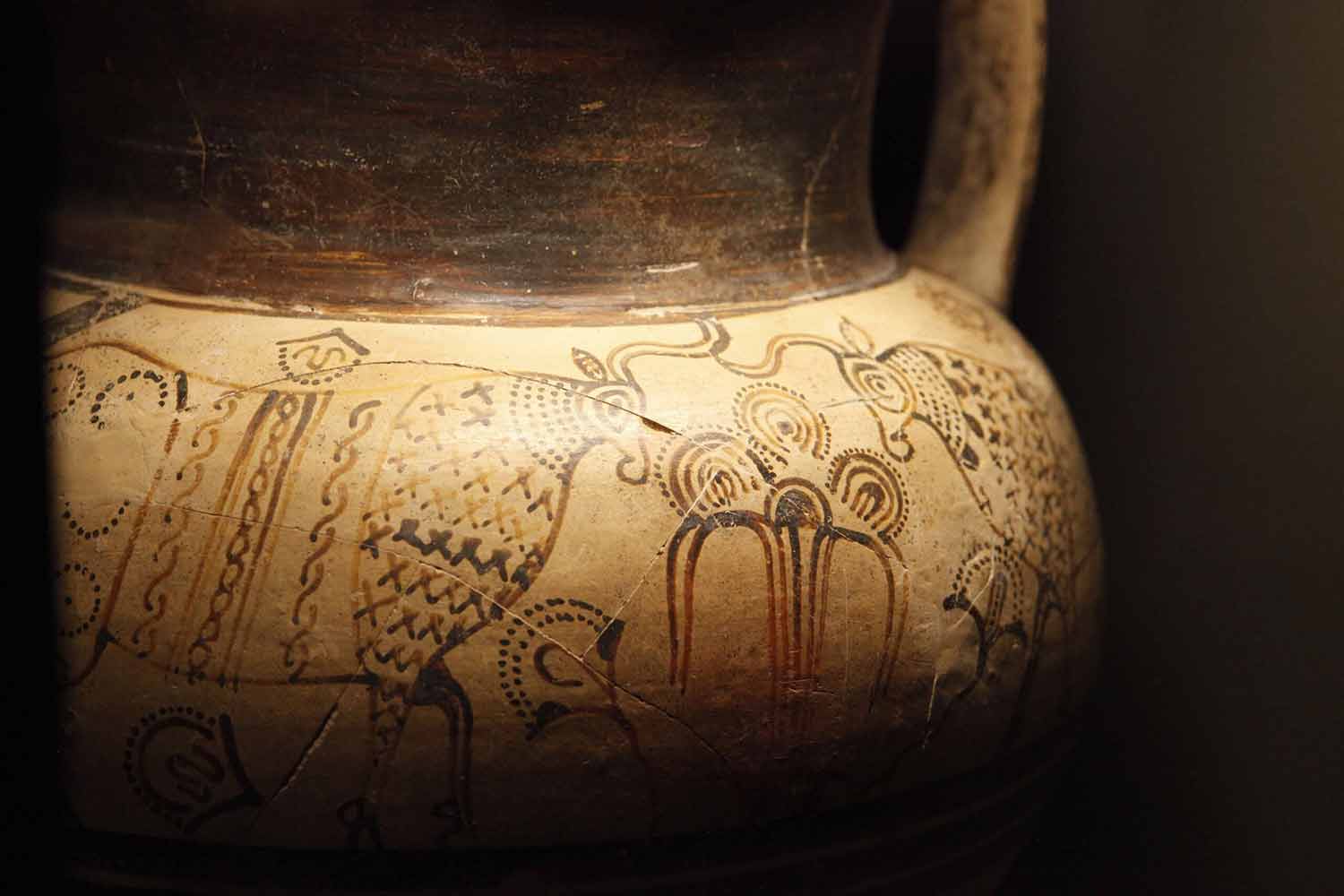 Storie dal tornio 2023. La ceramica del Museo di Antichità