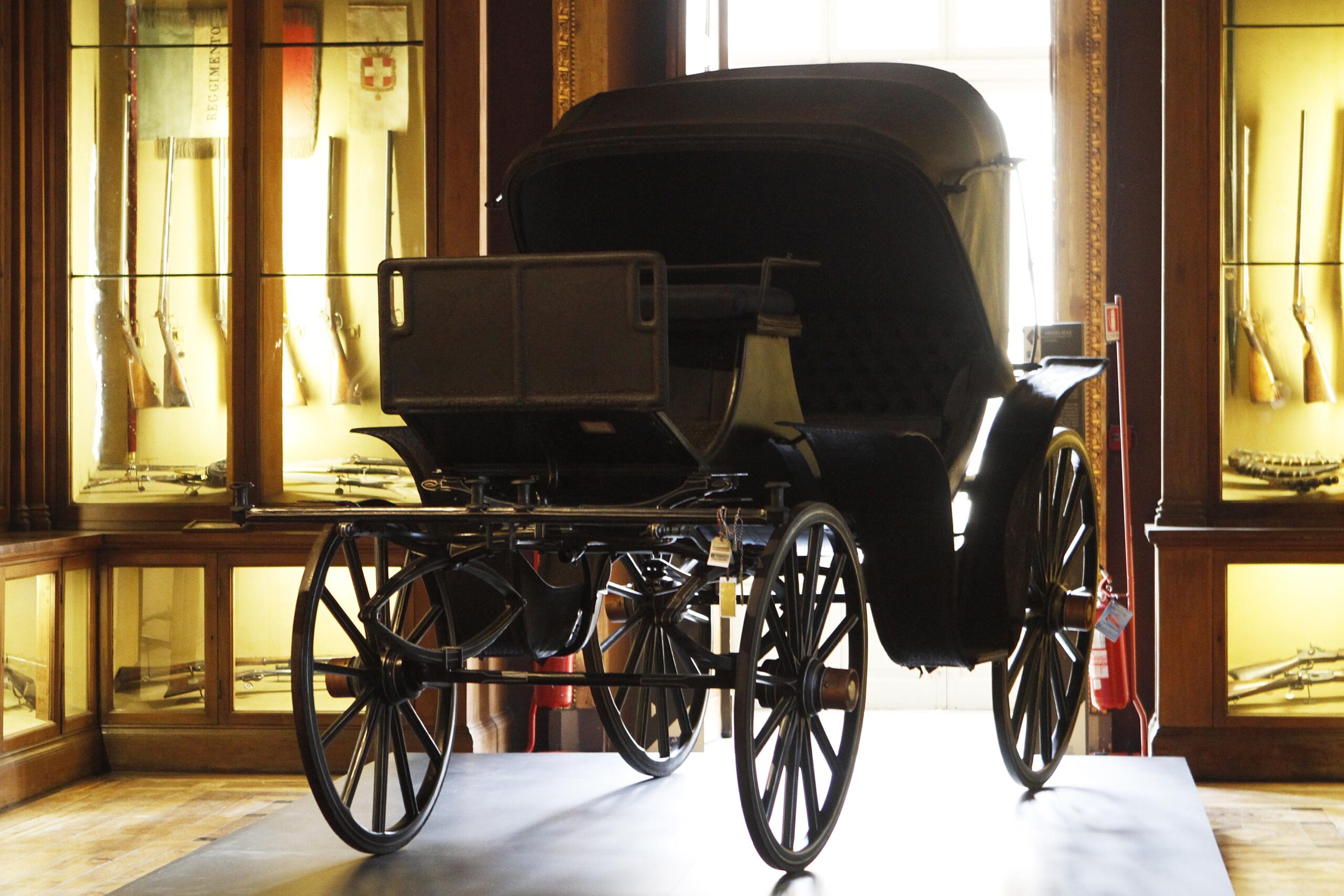 Una carrozza e le armi del Re. Le raccolte di Vittorio Emanuele II nell’Armeria Reale